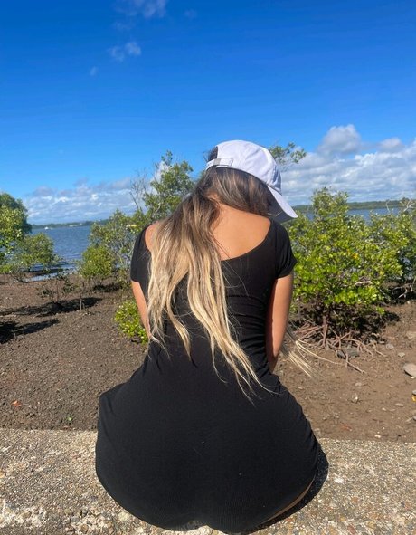 mybabyvee hot actress picture