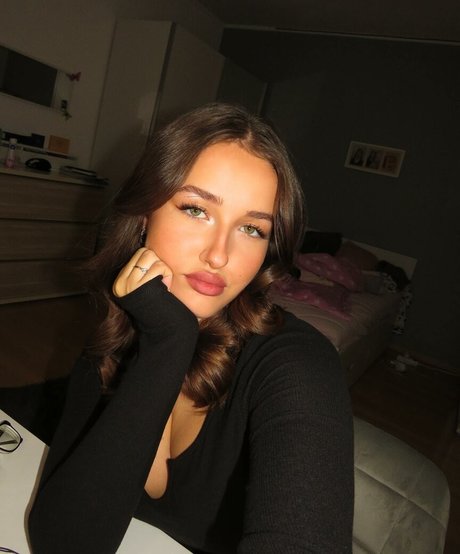 fabienne 1102 model xxx pics