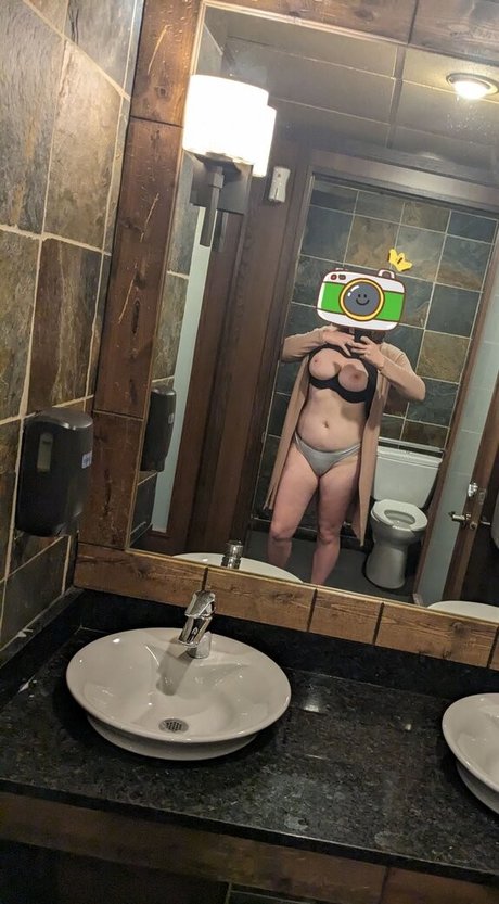 Piss tits nice star pictures