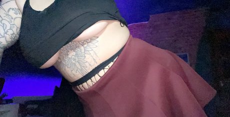 clitoricious model exclusive image