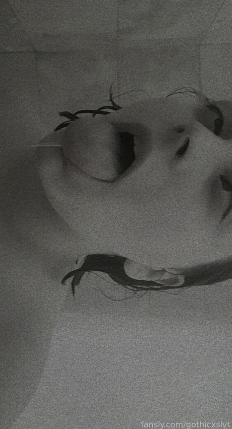 gothicxslvt model adult images