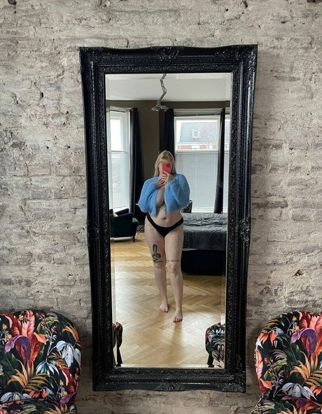 CaylaSnow naked star pictures