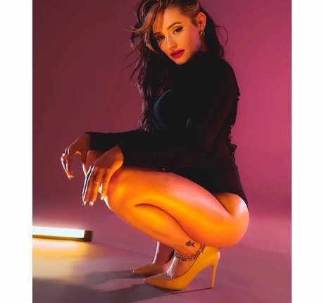 Mae Welsch best pornstar pic