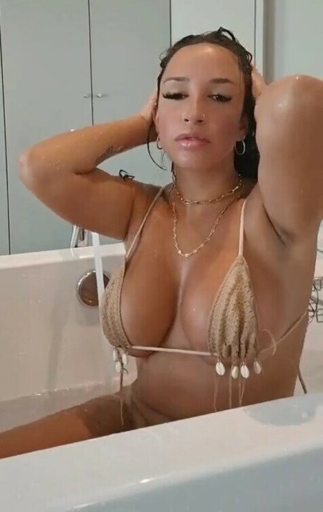 Mikaelabrbs top actress img