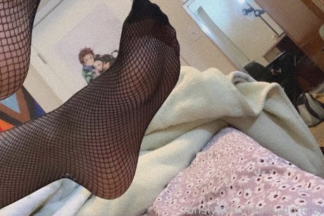 honeydommj model sex photo