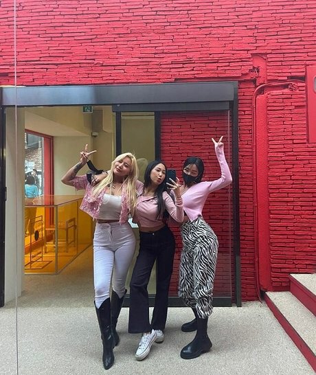 Lee Jaebeol actress picture