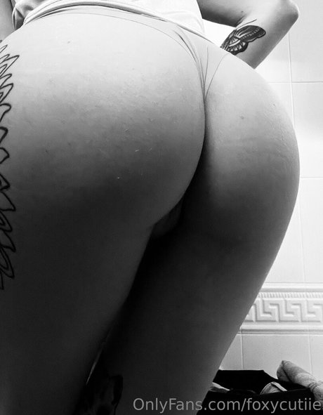 Foxycutiie nude star gallery