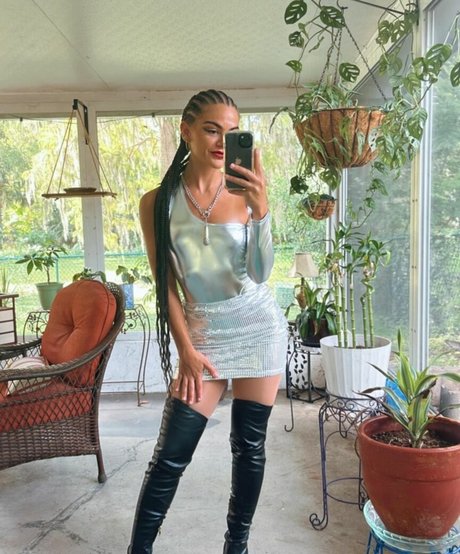 Tiianamarieeee pornstar free pics