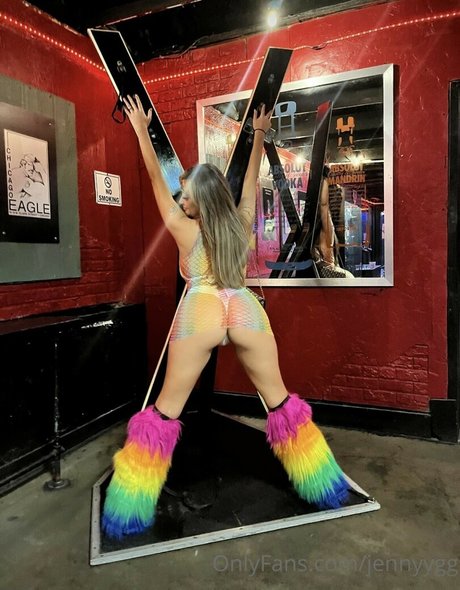 Jennyyg erotic model galleries