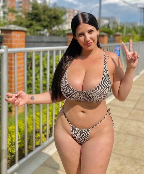 Yoselin castiillo top model photos