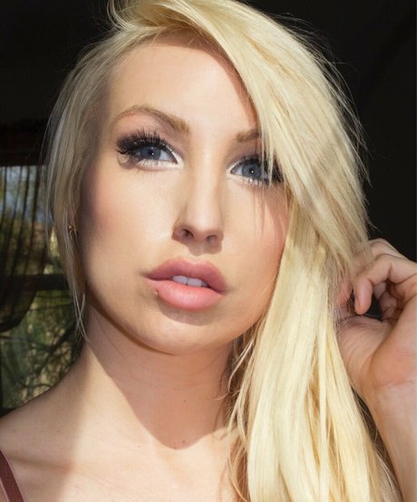 LasVegasBarbie perfect star photos