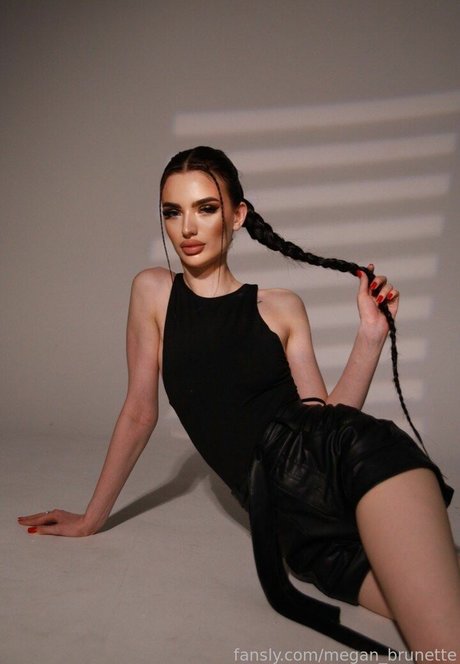 megan brunette perfect star pictures