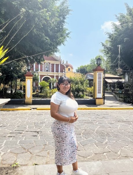 Ari Mar nude actress images