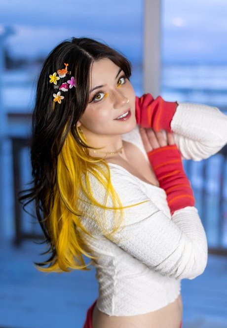 Itsbootz pretty actress photo