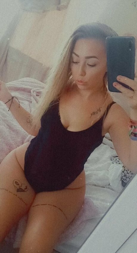 Amysonly145 erotic actress pic