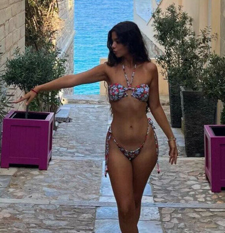 Chloe Forero model beautiful img