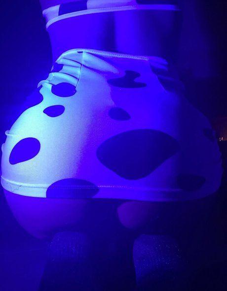 BunniBee hot pornstar photo