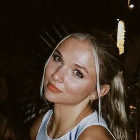 Julia Hart exclusive model images