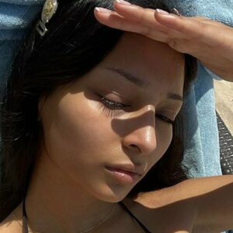 Zaina Sarah exclusive model gallery