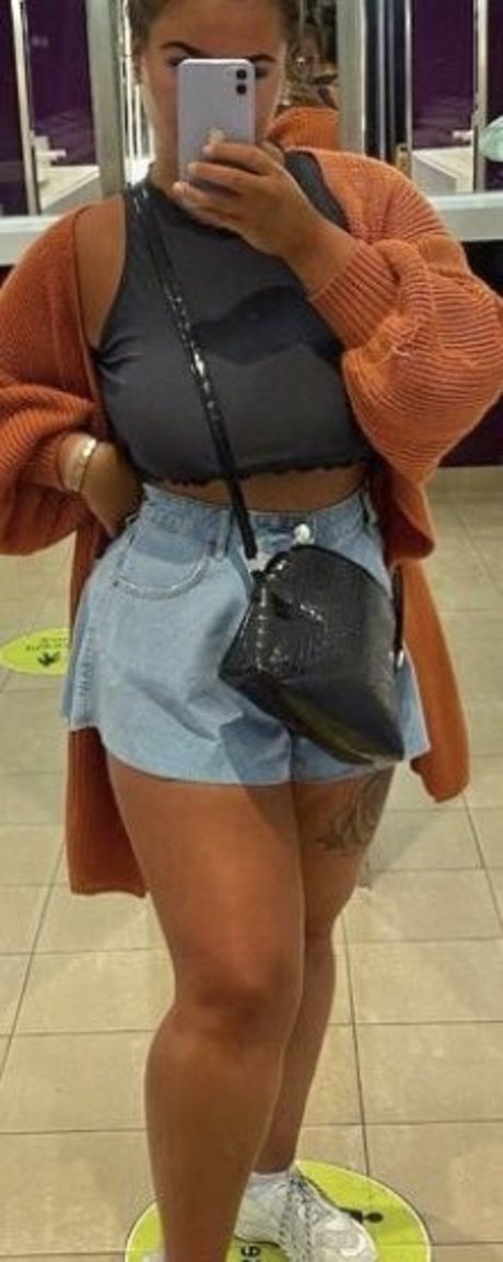 Nicole Barker model nudes images