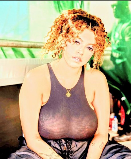 Mahalia pornstar perfect photos