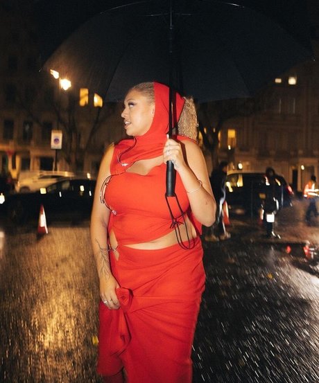 Mahalia best model archive