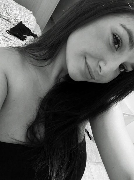 narjess art star pic