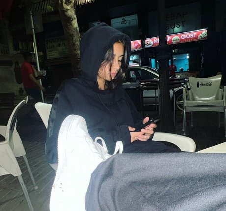 narjess star top gallery