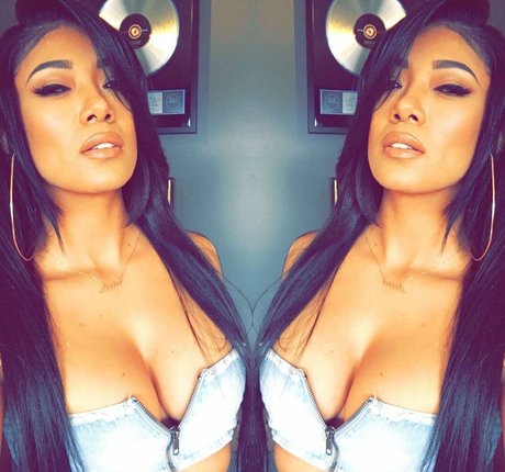 MilaJ star porn pictures