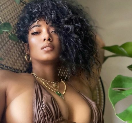 MilaJ pornstar galleries