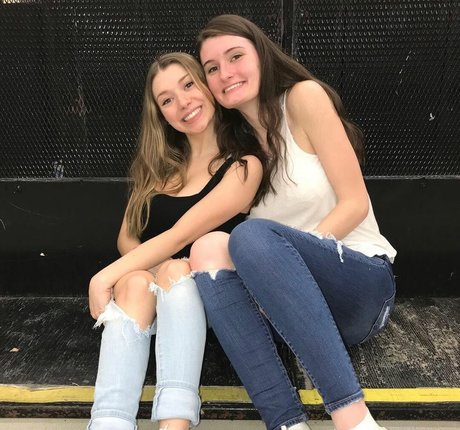 blonde pregnant onlyfans sexy naked picture