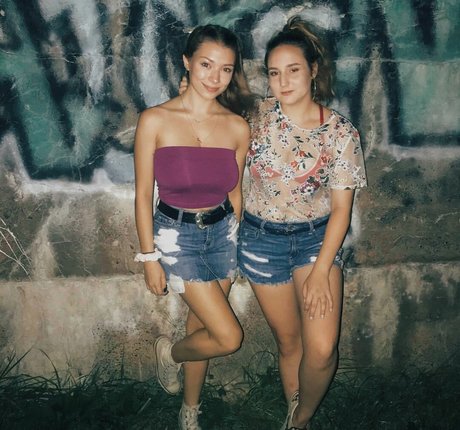 Sara Brooks star beautiful gallery