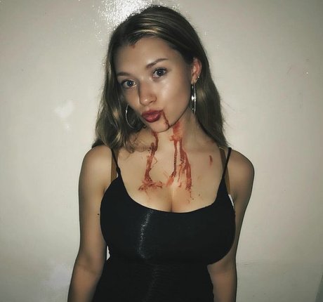 Sara Brooks sex star photos