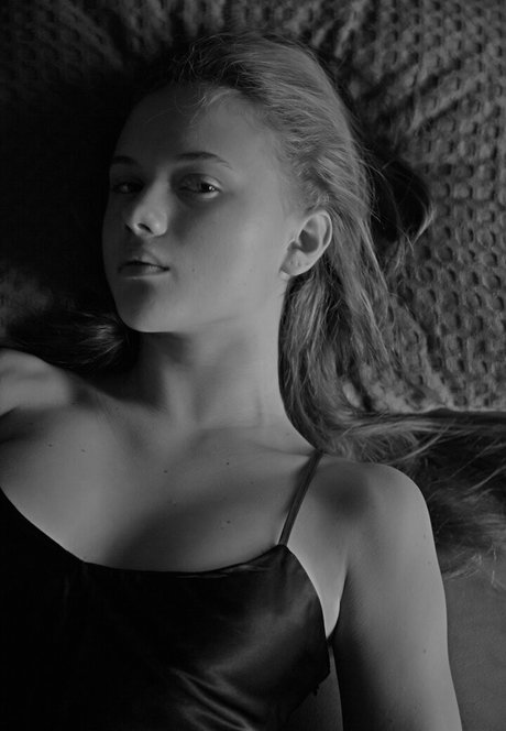 Kristina Schmidt model top image