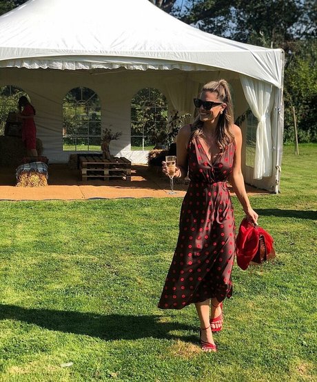 Lauren R art actress pic