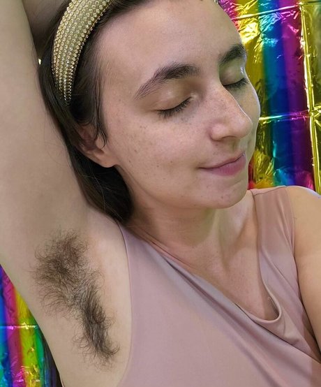 WerandRa pretty model photo