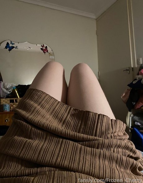 Frozen Cherry actress galleries