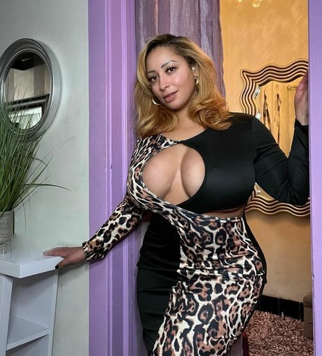 tylea adore sex model images