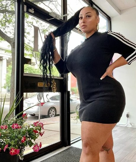 tylea adore perfect actress gallery