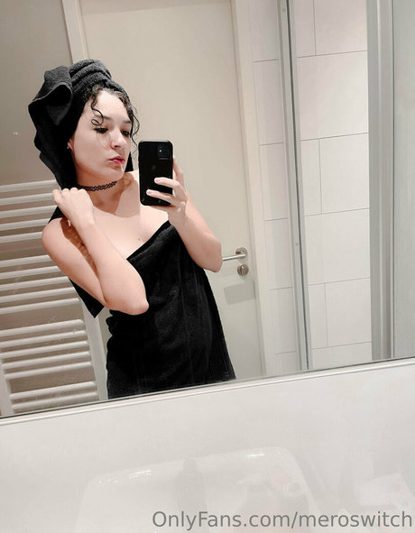 meroswitch top star photos