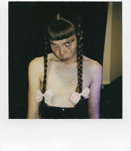 bb apathy model porn img