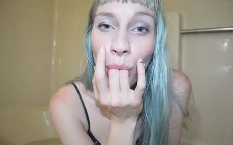 bb apathy erotic model gallery