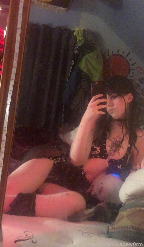 vapew0rm sex actress image