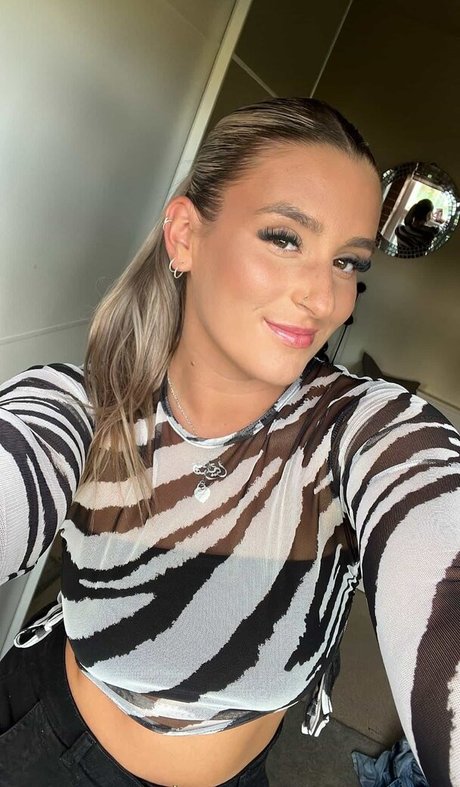 Hol Grace top actress pics