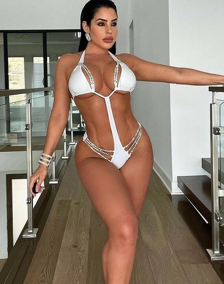 Stephanie Ball model hot pics