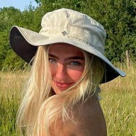 Danique Hosmar xxx pornstar photo