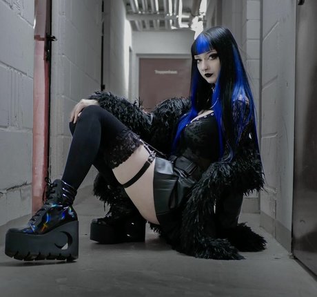 CreepyCassy pornstar high quality pic