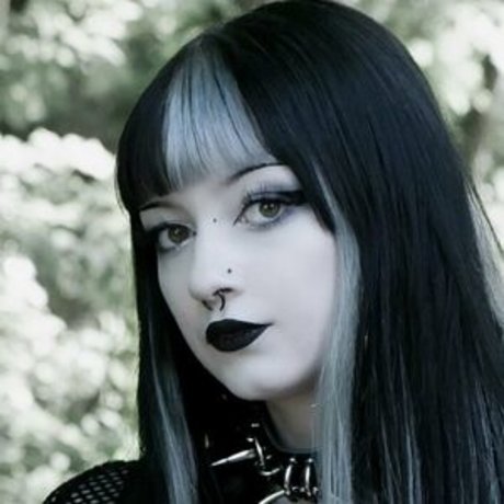 CreepyCassy perfect model picture