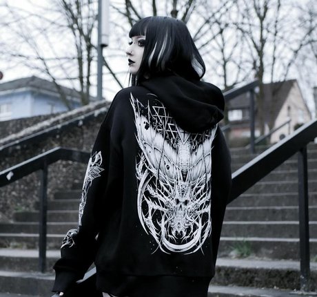 CreepyCassy nude actress image