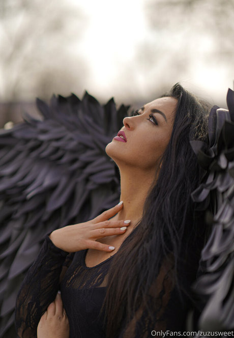 zuzusweet erotic pornstar archive